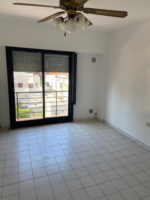 47 entre 11 y 12, Departamento de dos dormitorios