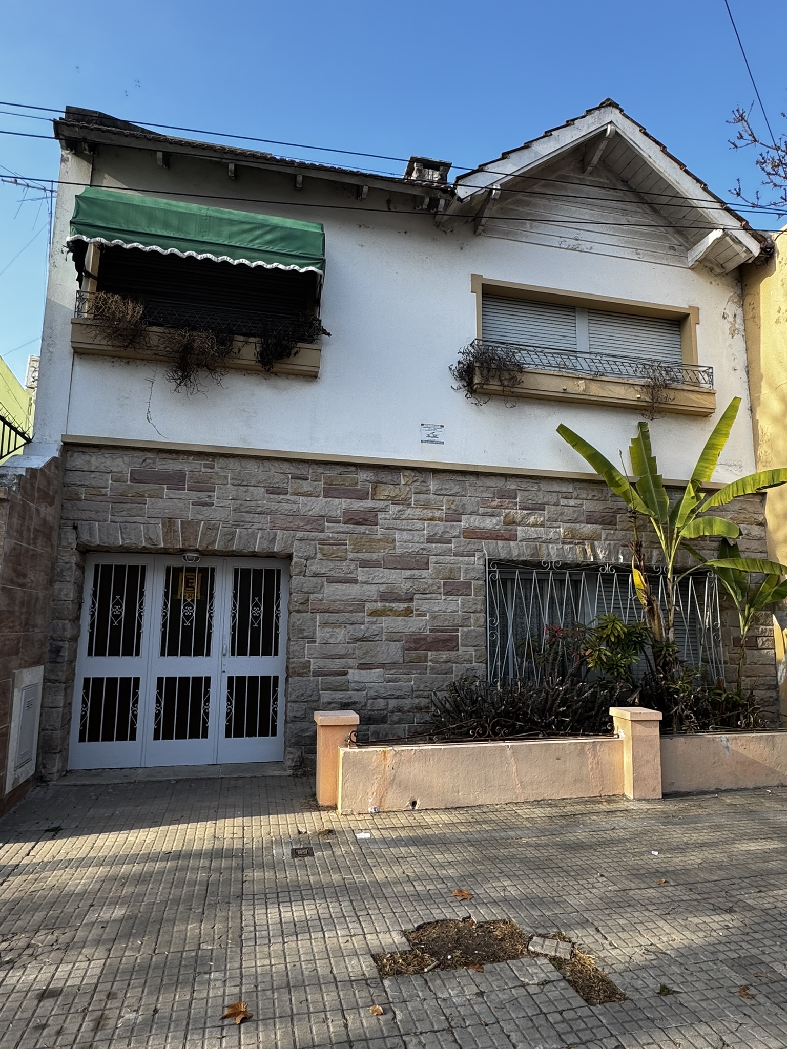 Casa tipo chalet ideal institución